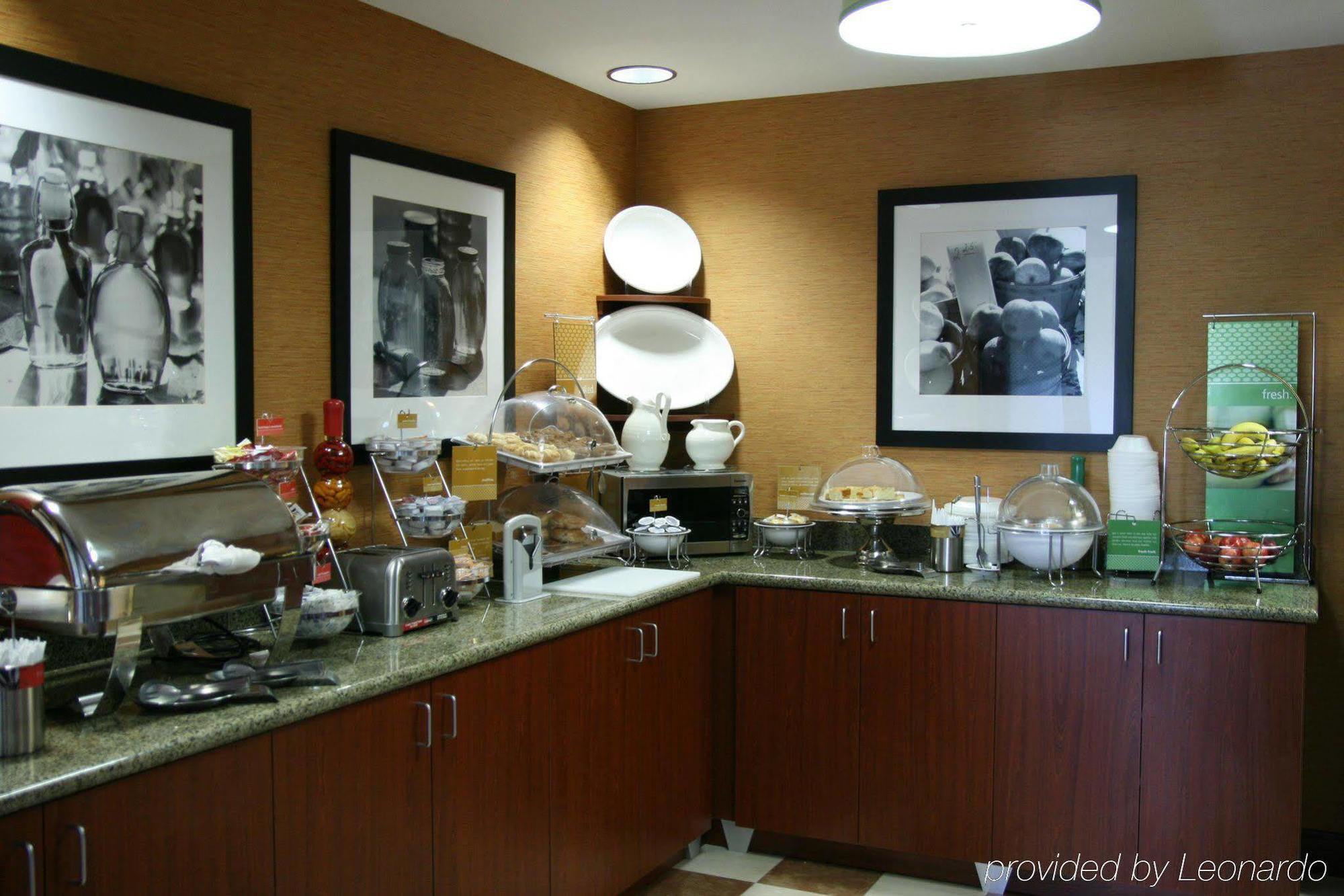 Baymont Inn & Suites By Wyndham The Woodlands Shenandoah Restaurant photo