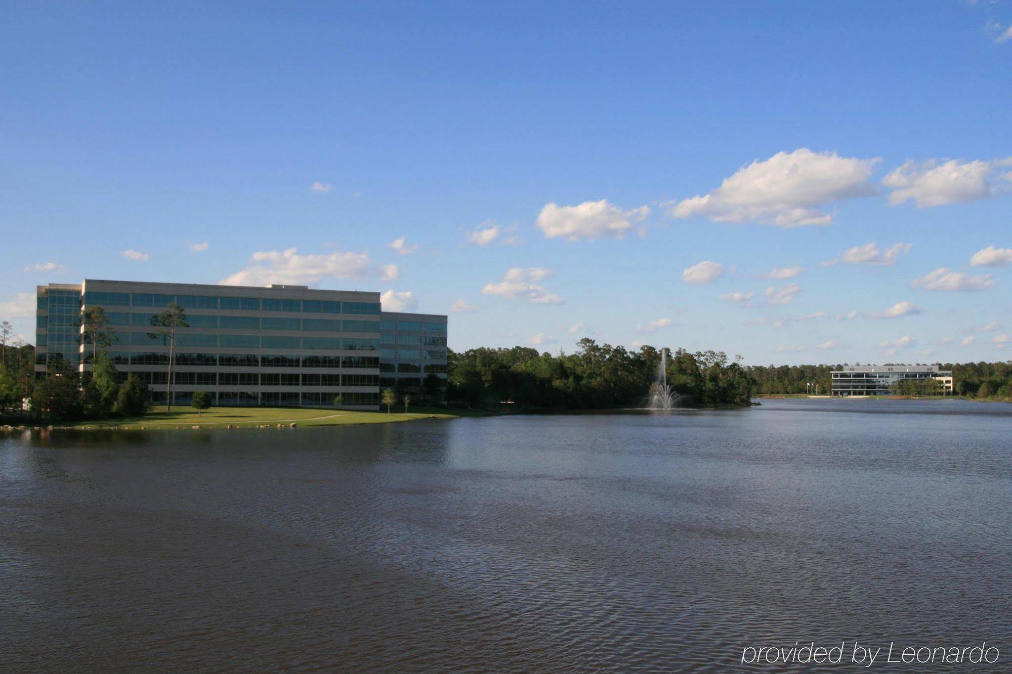 Baymont Inn & Suites By Wyndham The Woodlands Shenandoah Exterior photo